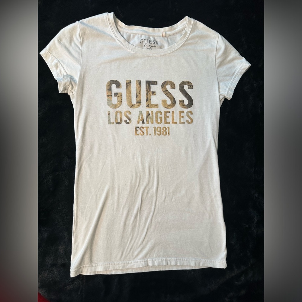 Woman’s tee